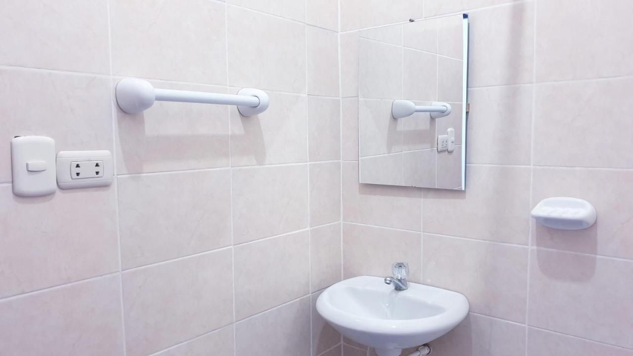 Hostal Maravilla Amazonica イキトス エクステリア 写真