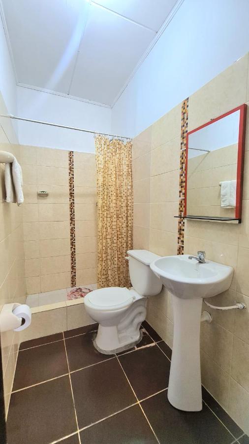 Hostal Maravilla Amazonica イキトス エクステリア 写真