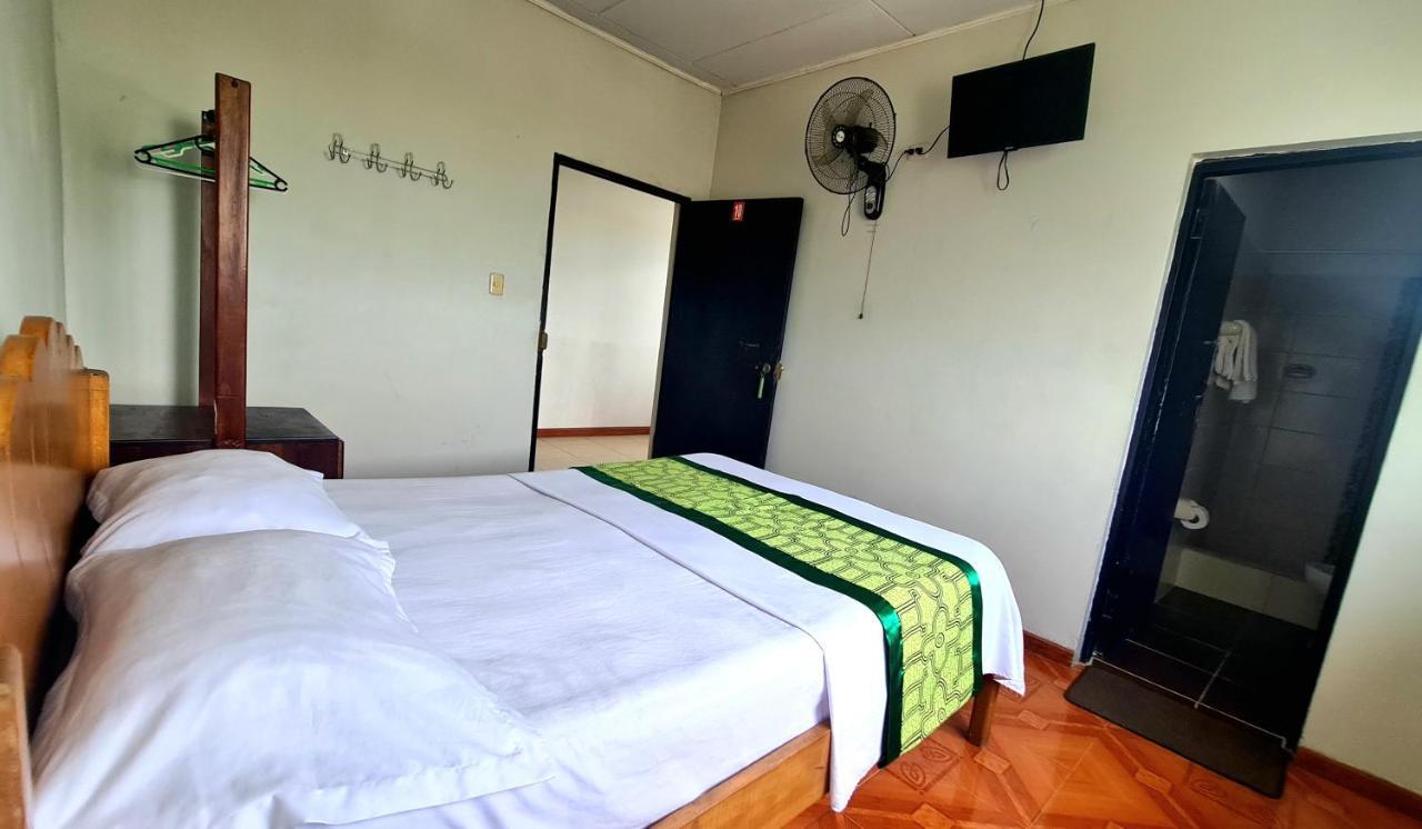 Hostal Maravilla Amazonica イキトス エクステリア 写真