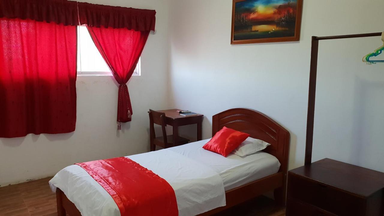 Hostal Maravilla Amazonica イキトス エクステリア 写真